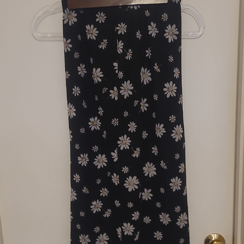 Forever 21 Black and White Midi Pencil Skirt